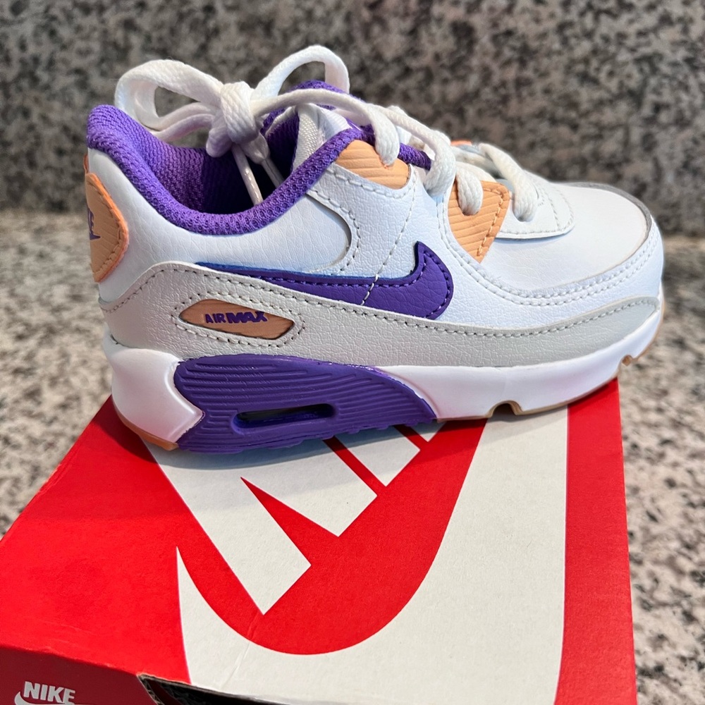 NWT Nike Air Max 90 Size 7
